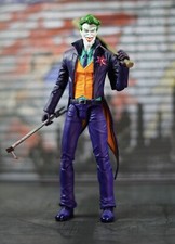 DC Collectibles Essentials