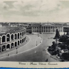 VERONA PIAZZA VITTORIO EMANUELE VIAGGIATA CON TIMBRO CARTOLINA VECCHIA  