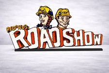 Road show pinball topper - show,