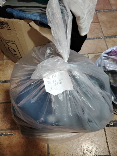 Stock kg pantaloni - 3€, al