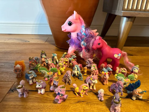 Filly butterfly mini pony - filly,