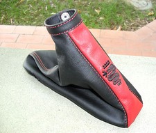 ALFA ROMEO 147 tutte CUFFIA LEVA FRENO A MANO pelle nera e rossa CON RICAMO