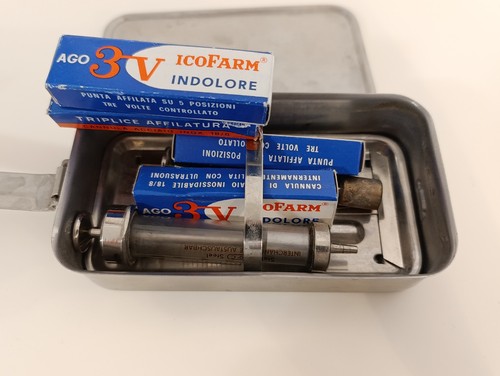 Siringa medica vetro vintage