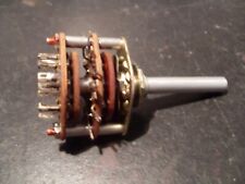 Commutatore rotativo 4 vie 6 posizioni, completo di dado e rondella di fissaggio