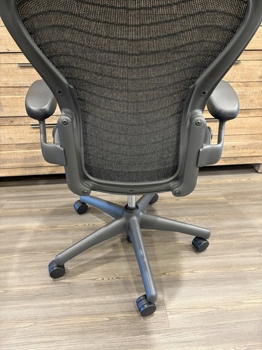 Herman miller aeron - miller, mesh