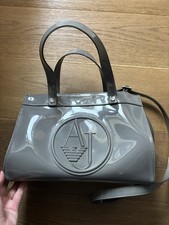 Borsa Armani Con Leggeri Difetti Visibili In Foto