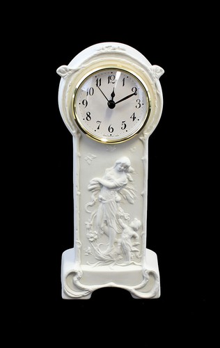 9944208 porcellana orologio - porcellana,