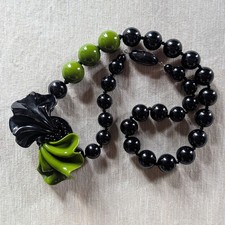 Angela Caputi Giuggiù Collana Vintage in Resina Verde e Nera