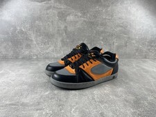 éS Footwear Accel Style