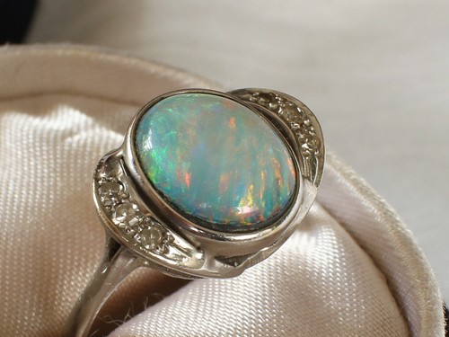 Anello con opale - , australiano
