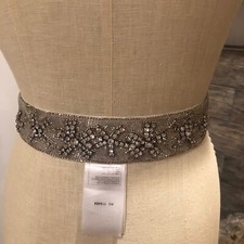 pronovias les accessories