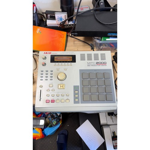Akai professional mpc2000 midi - akai,