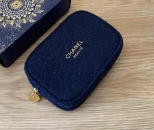 CHANEL trousse pochette
