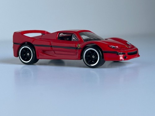 Hot wheels ferrari - hot,