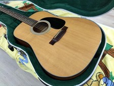 Chitarra acustica usata MARTIN