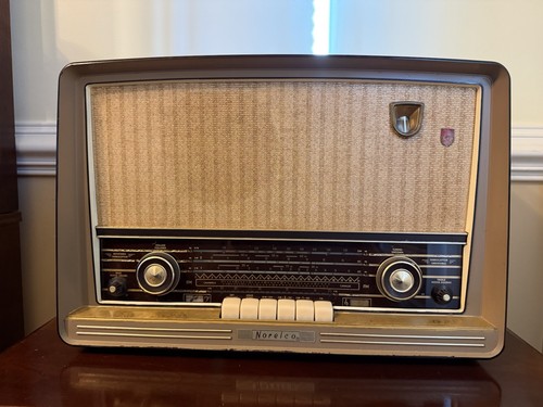 Norelco phillips bachelite - norelco,