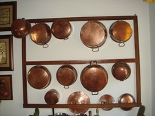 BATTERIA COMPLETA  PENTOLE DI RAME DI ANTIQUARIATO MARTELLATE A MANO INTROVABILE