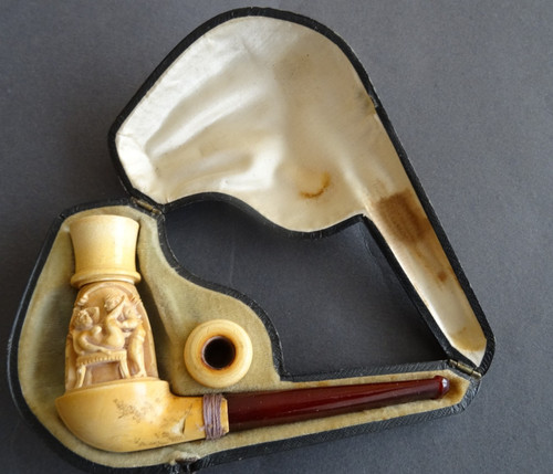 Pipa erotica antica - , schiuma