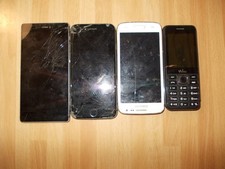 4 CELLULARI ROTTI PER PARTI DI RICAMBIO