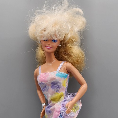 Bambola barbie magica stile - magica,