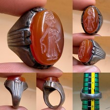 Anello in pietra con sigillo