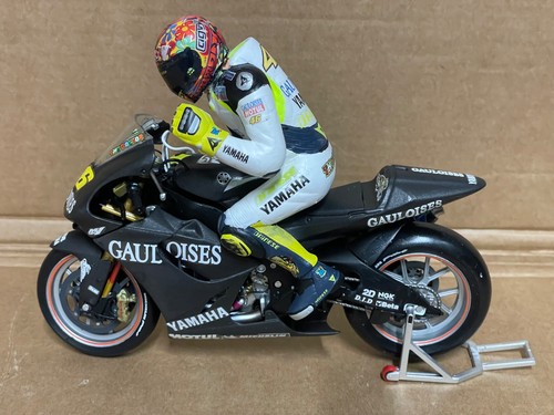 Minichamps rossi yamaha - rossi,