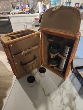 Cestino da picnic in vimini