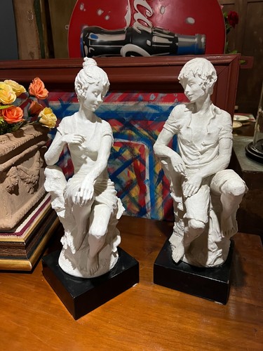 Coppia statuine biscuit - in,