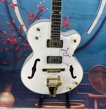 Nuovo Falcon White Jazz Style