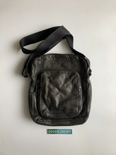 Borsa a tracolla Miu Miu in pelle nera 12,6x10,2x2,8 pollici uomo tracolla regolabile