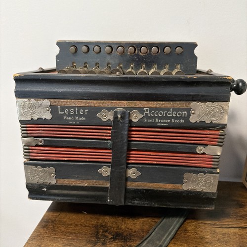 Fisarmonica vintage antica