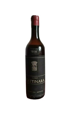 Bottiglia vino rosso - di,