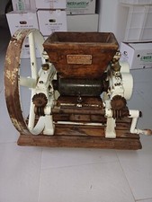 Raffinatrice fave Cacao G. Ottolini  Oggetto antico da Museo, articolo del 1938 