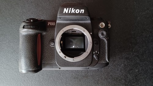 Nikon 100 - nikon,