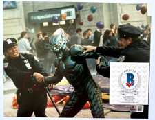 FOTO FIRMATA WILLEM DAFOE