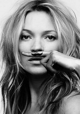 385920 Kate Moss WALL ROOM
