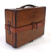 Rivista cartuccia vintage in pelle e ottone con interno montato