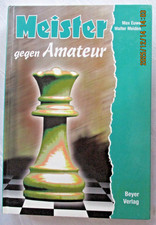Schach Meister gegen Amateur