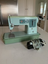 Macchina da cucire vintage