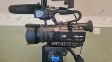 Videocamera JVC GY-HM200e 4k