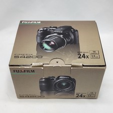 Fujifilm FinePix S4200