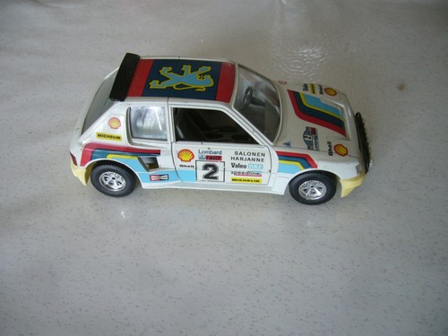 Peugeot 205 turbo - bburago, 1/25