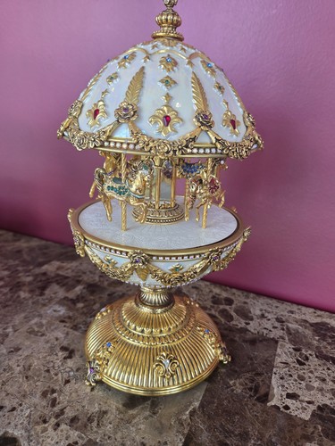 Uovo giostra imperiale vintage