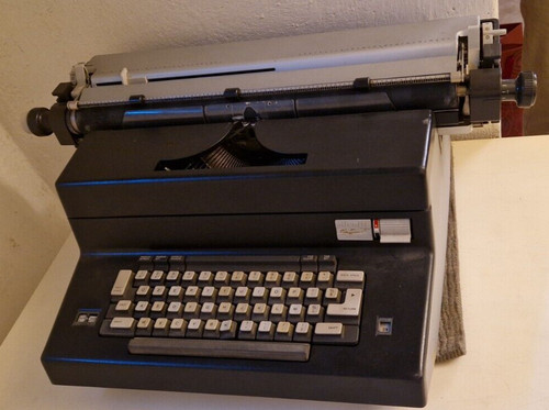 Macchina da scrivere - 💻,