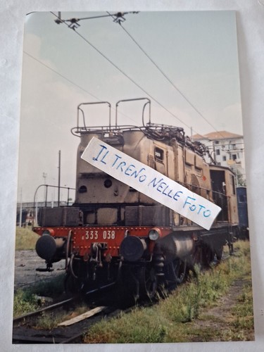 Fotografia deposito locomotive - fotografia,