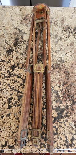 Antico treppiede corona 1 - corona,