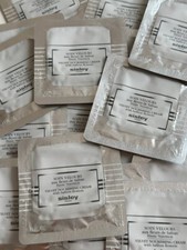 Sisley Soin Velours Aux Fleurs De Safran 10 X 4ml = 40ml