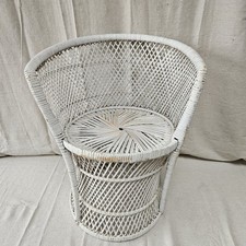 Sedia in vimini con schienale