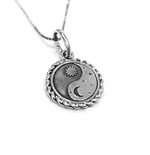 COLLANA CON CIONDOLO SOLE LUNA