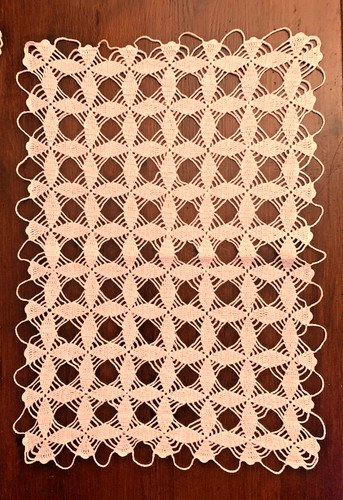 Centrino vintage realizzato - , a